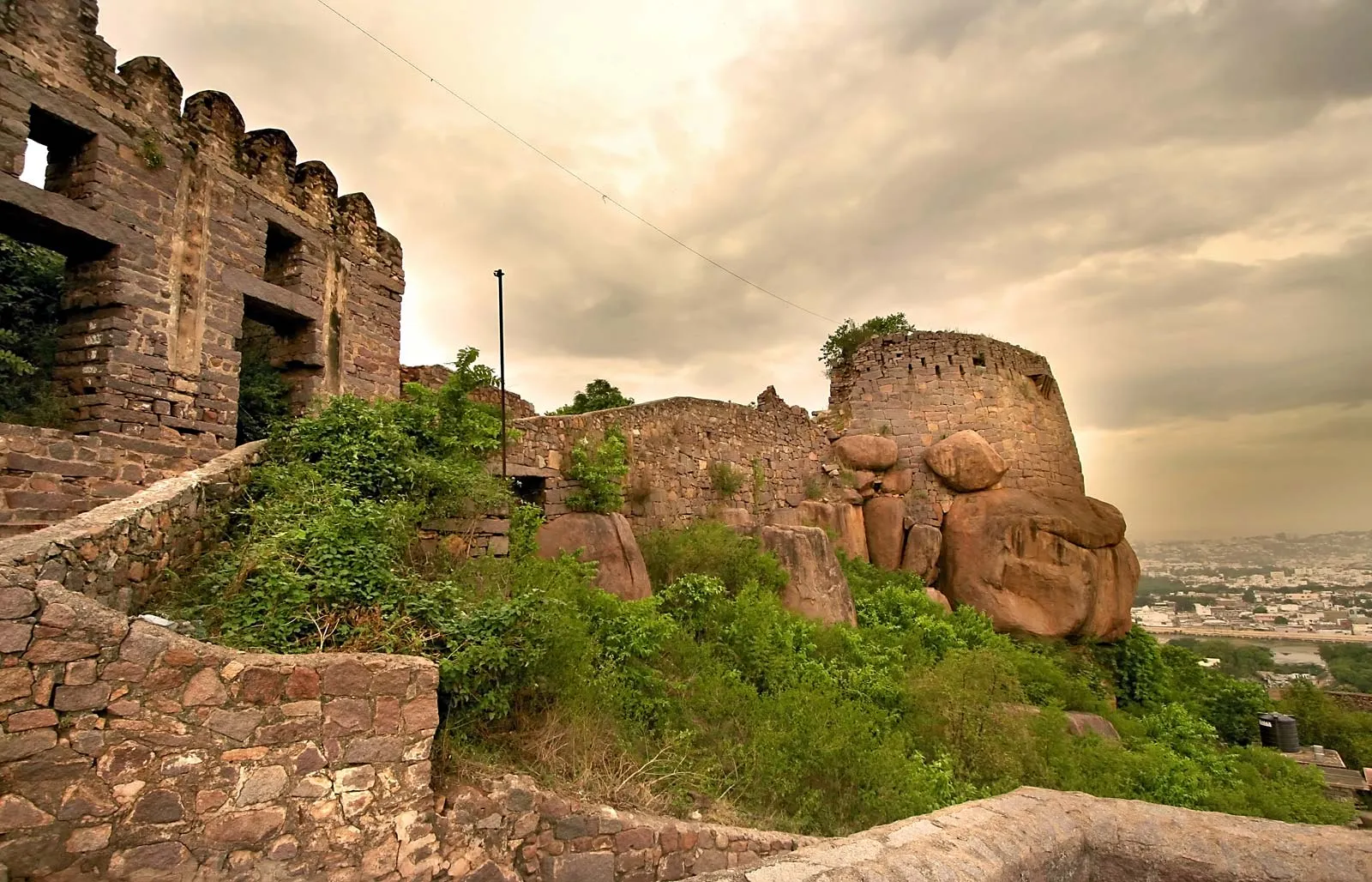 Golconda Fort History in Hindi
