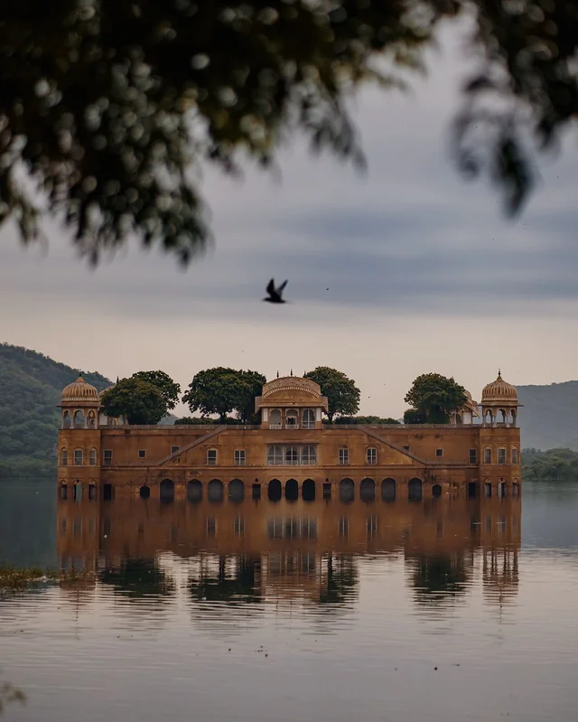 Jal Mahal Mystery in Hindi