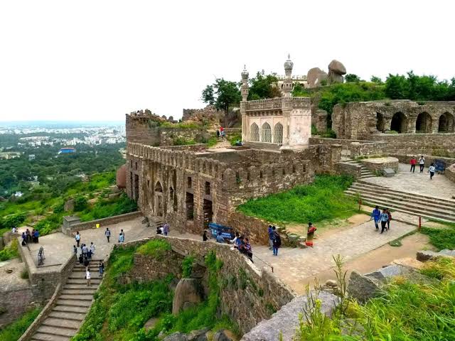 10 Mysterious Forts in India