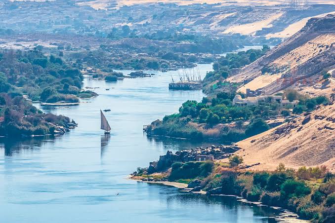Nile River History in Hindi