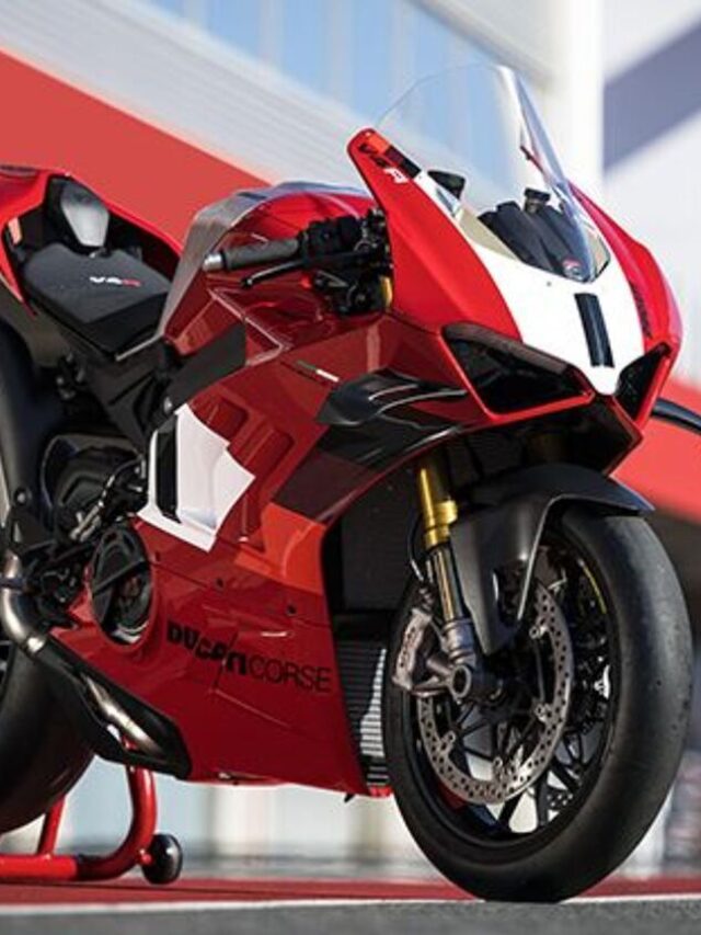 2023 Ducati Panigale V4 R First Look