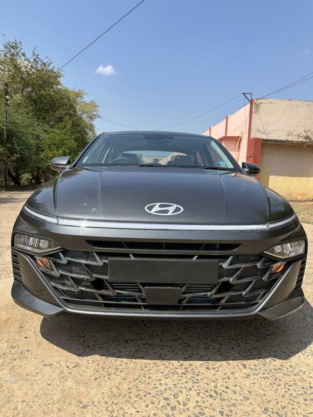 Hyundai Verna SX(O) Turbo 2023- ₹17 lakh _ Real-life review (2)