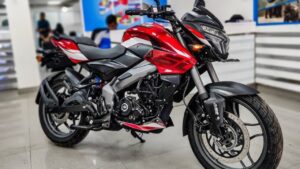 Buy Bajaj Pulsar NS 160 With Stylish Look At An Affordable Price