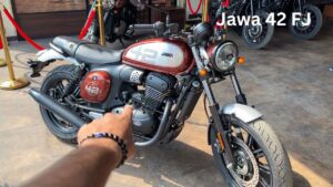 Buy Jawa 42 FJ Power and Style more than Bullet with a Down Payment of ₹13,000 in india