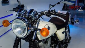 Wow, Yamaha Rx 100 Came With 68kmpl Mileage And Standard Look At Very Cheap Price