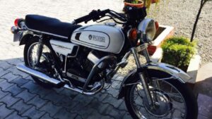 Rajdoot 350 Bike Comes Back To The Roads With Powerful Engine