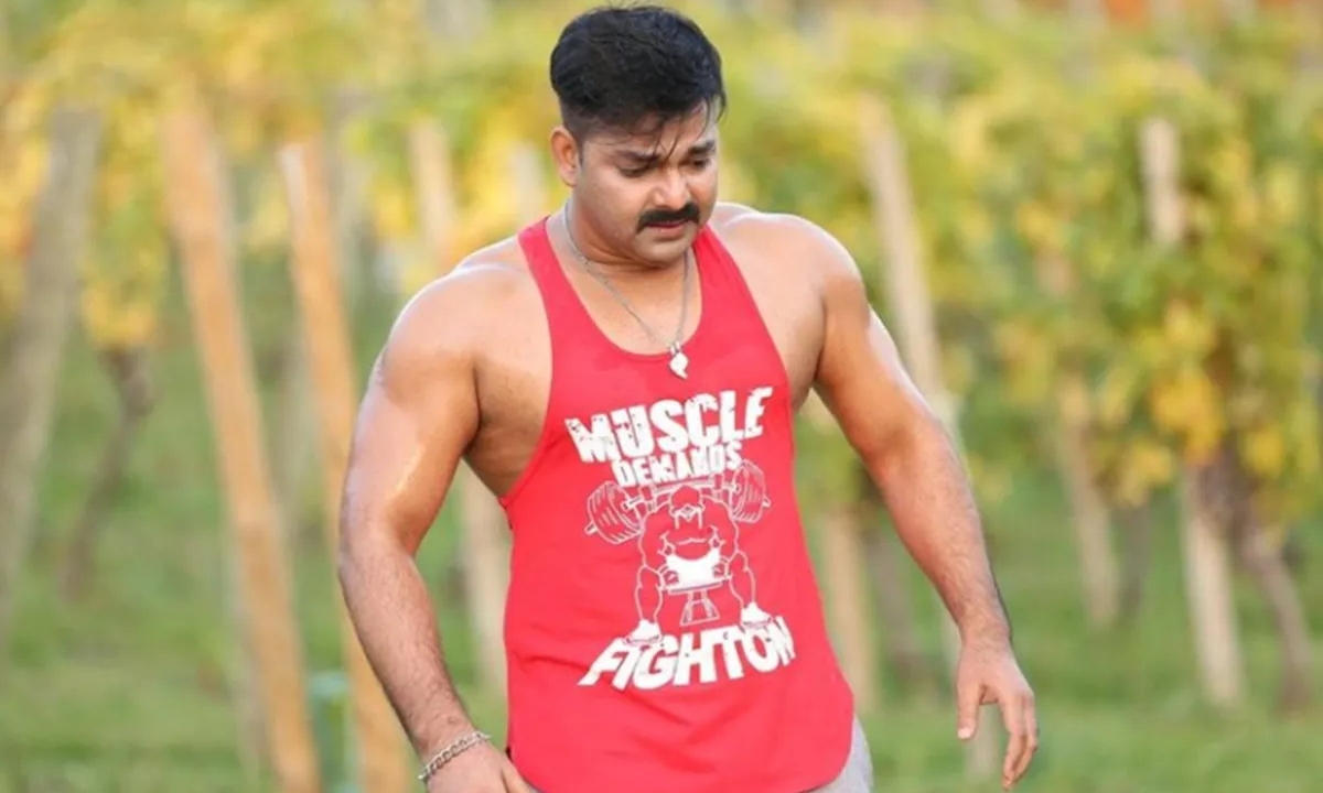 Fans Go Crazy Over Pawan Singh Latest Superhit Song Watch It Now