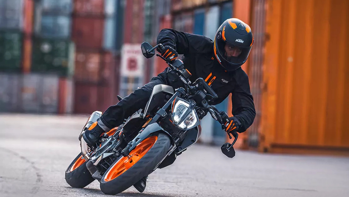 KTM 390 Duke The Ultimate Streetfighter That Redefines Thrill