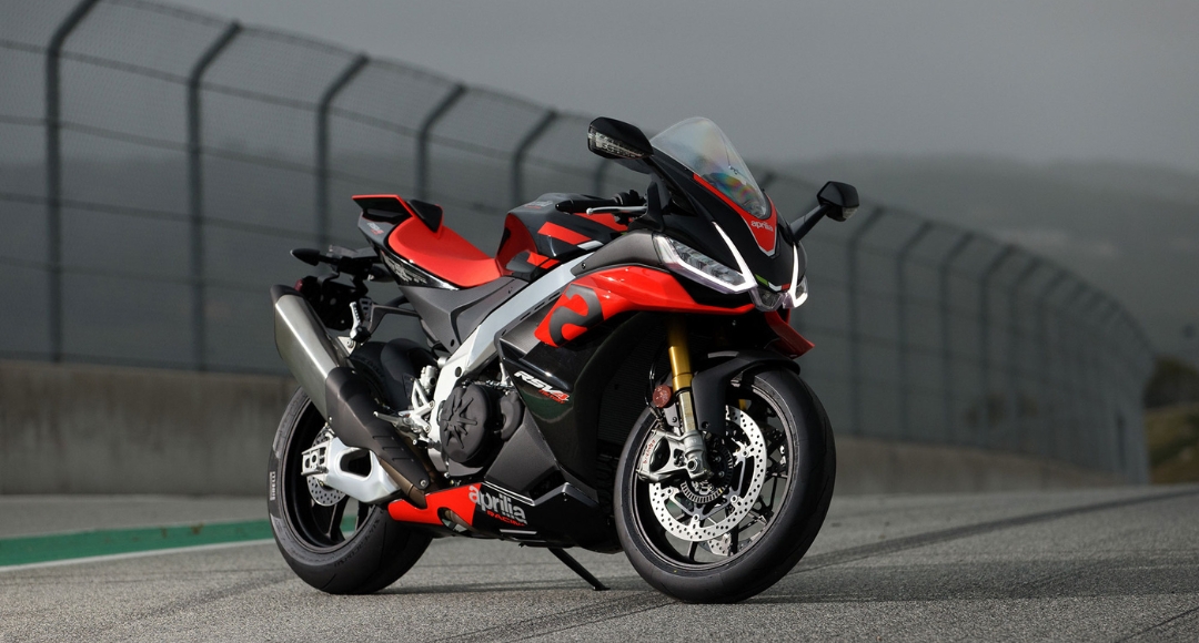 Aprilia RSV4 1100 Factory The Ultimate Racing Machine for Enthusiasts With Cutting-Edge Technology