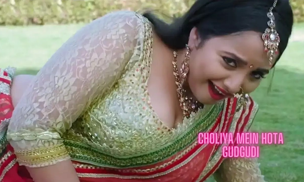 Rani Chatterjee Iconic Bhojpuri Song Choliya Mein Hota Gudgudi is Winning Hearts Again