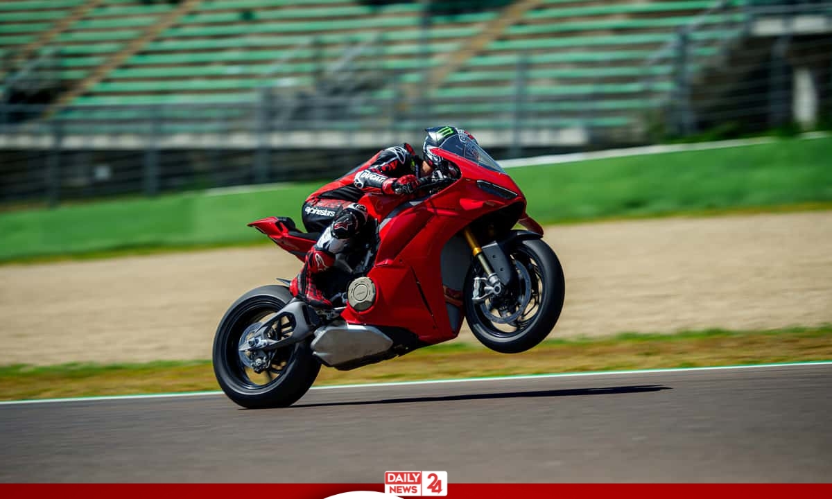 The 2025 Ducati Panigale V4 A Masterpiece of Speed and Style