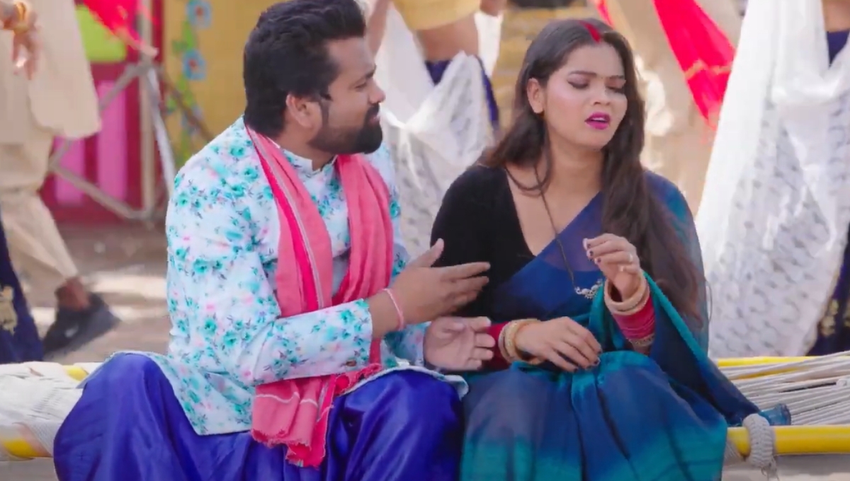 Bhojpuri Song: Shilpi Raj Strikes Again Jhulani Heraile Wins Hearts with Emotion