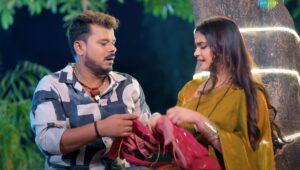 Bhojpuri Song: Pramod Premi and Neelam Giri Create Magic in Naihar Ke Darjiya