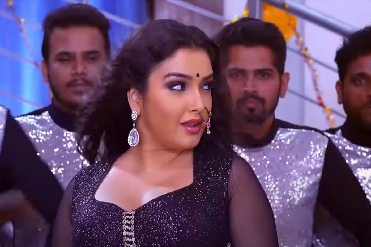 Bhojpuri Song: Bada ChunchunataThe Song That Made Every Heart Beat for Amrapali Dubey