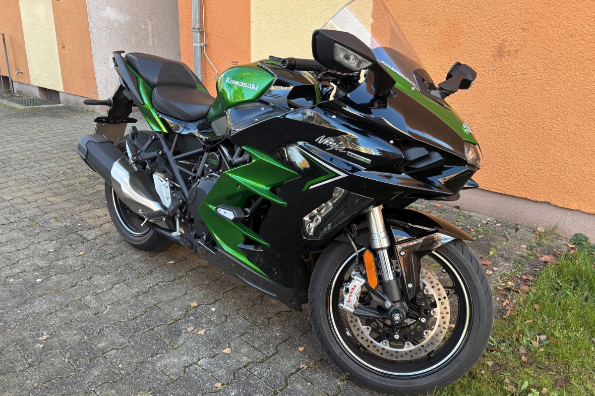 Kawasaki Ninja H2 SX