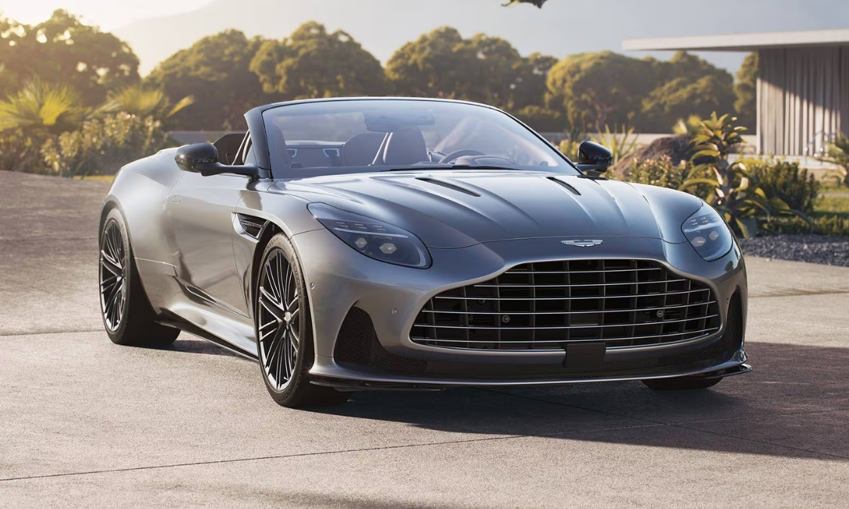 Aston Martin DB12