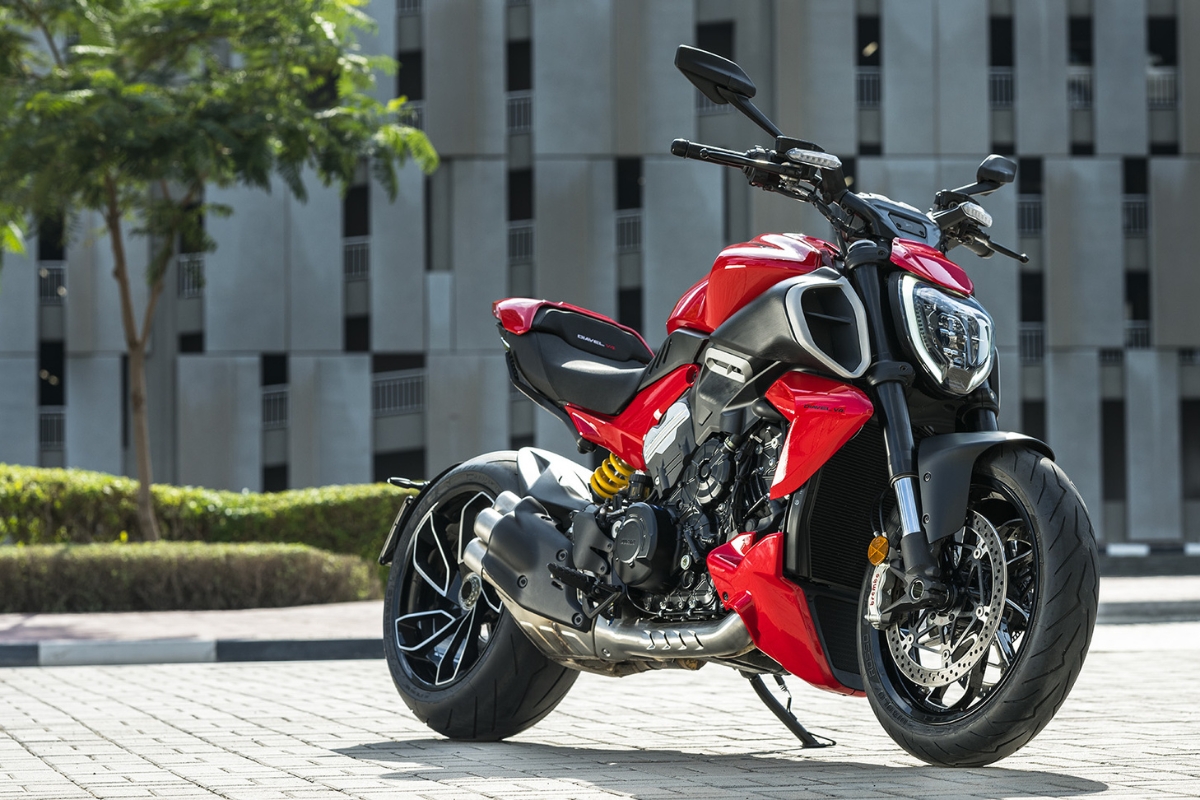Ducati Diavel V4