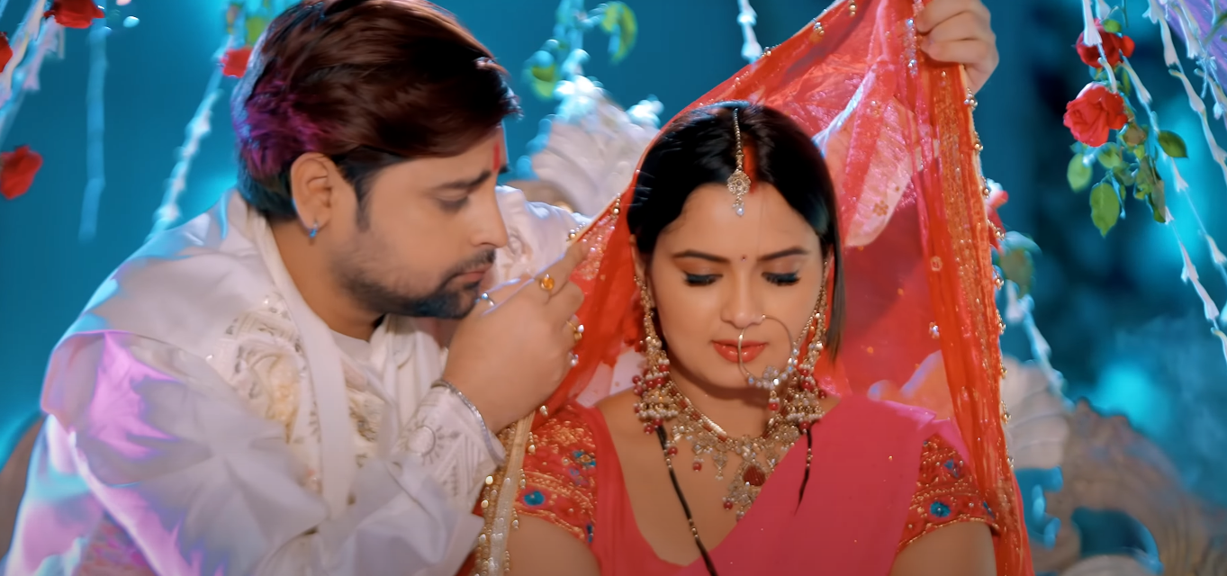 Bhojpuri Song: Palangiya Tural Humach Ke, A Musical Storm with Rakesh Mishra And Neelam Giri