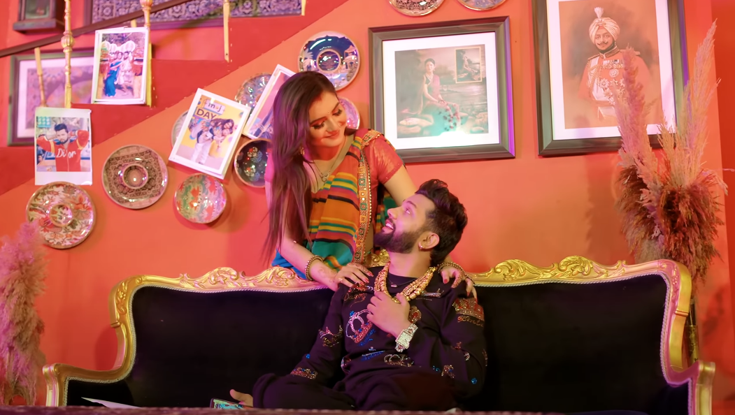 Bhojpuri Song: Photo Se Bharal Ba Mobile, Neelkamal Singh Song Becomes a Viral Sensation