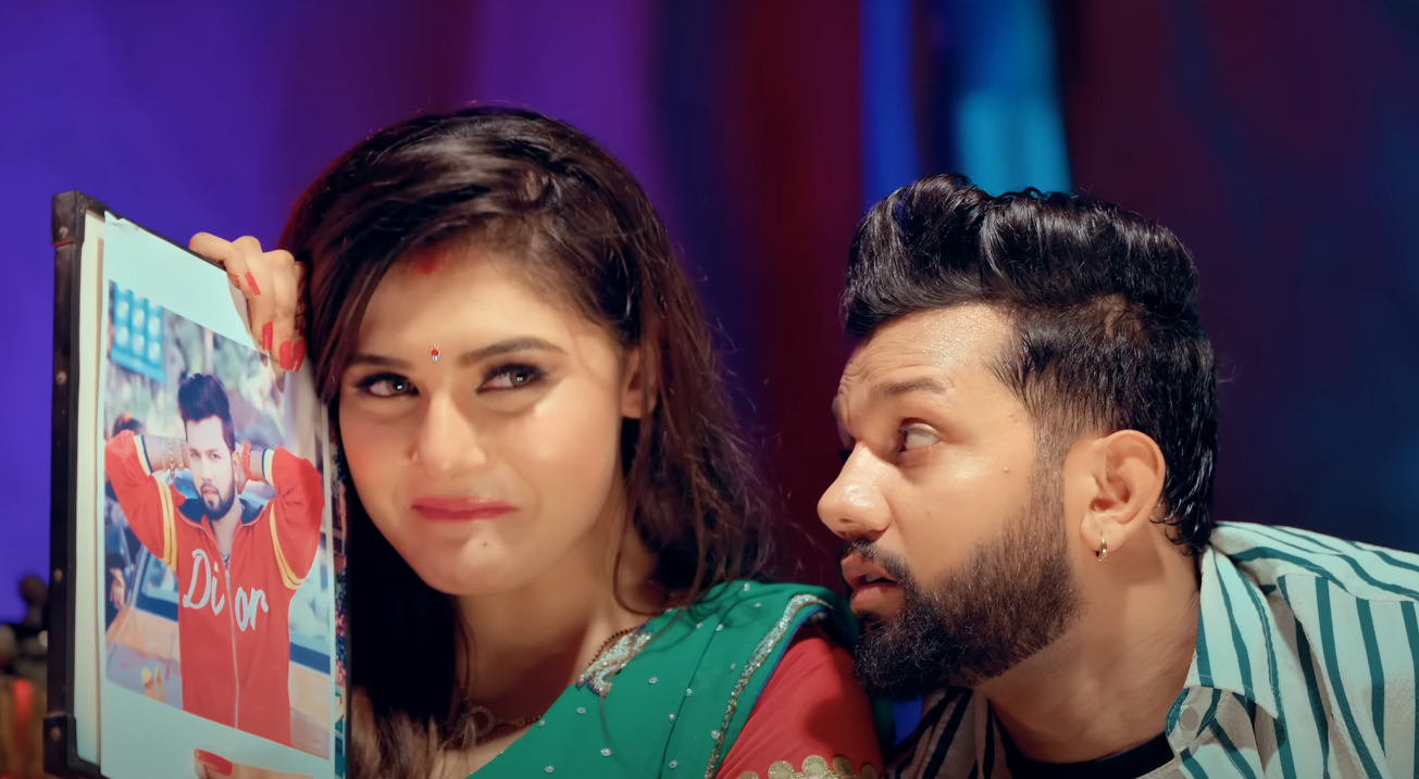 Bhojpuri Song: Photo Se Bharal Ba Mobile, Neelkamal Singh Song Becomes a Viral Sensation