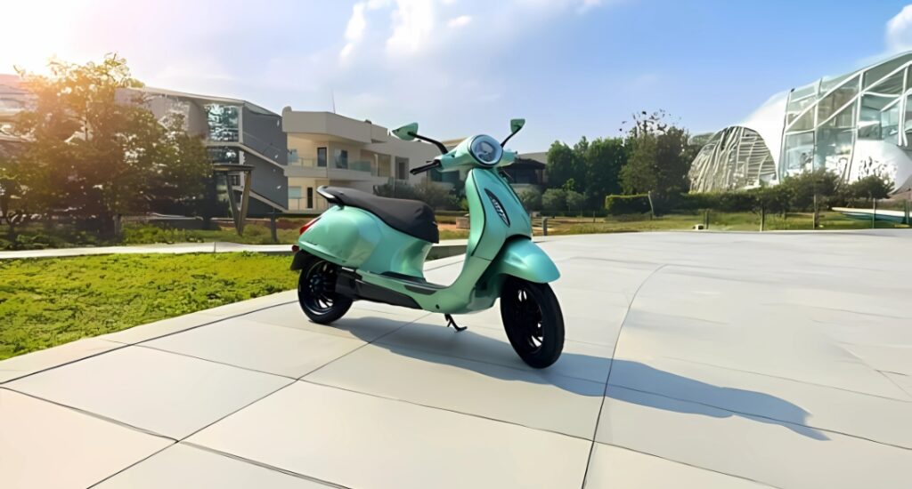 Bajaj Chetak Returns as King EV मार्केटमध्ये 29% हिस्स्याने पुन्हा राज्याभिषेक