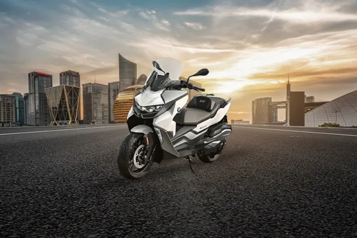BMW C 400 ₹11.25 लाखात सुरु होणारी प्रीमियम क्लासची स्टाईलिश स्कूटर