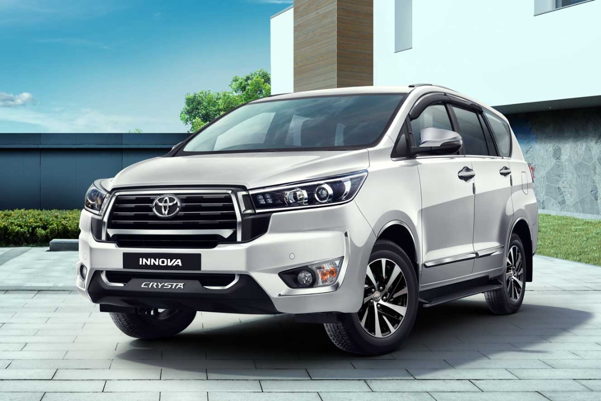 Toyota Innova 2025 ₹19.94 लाखांपासून सुरू होणारी प्रीमियम कुटुंब कार