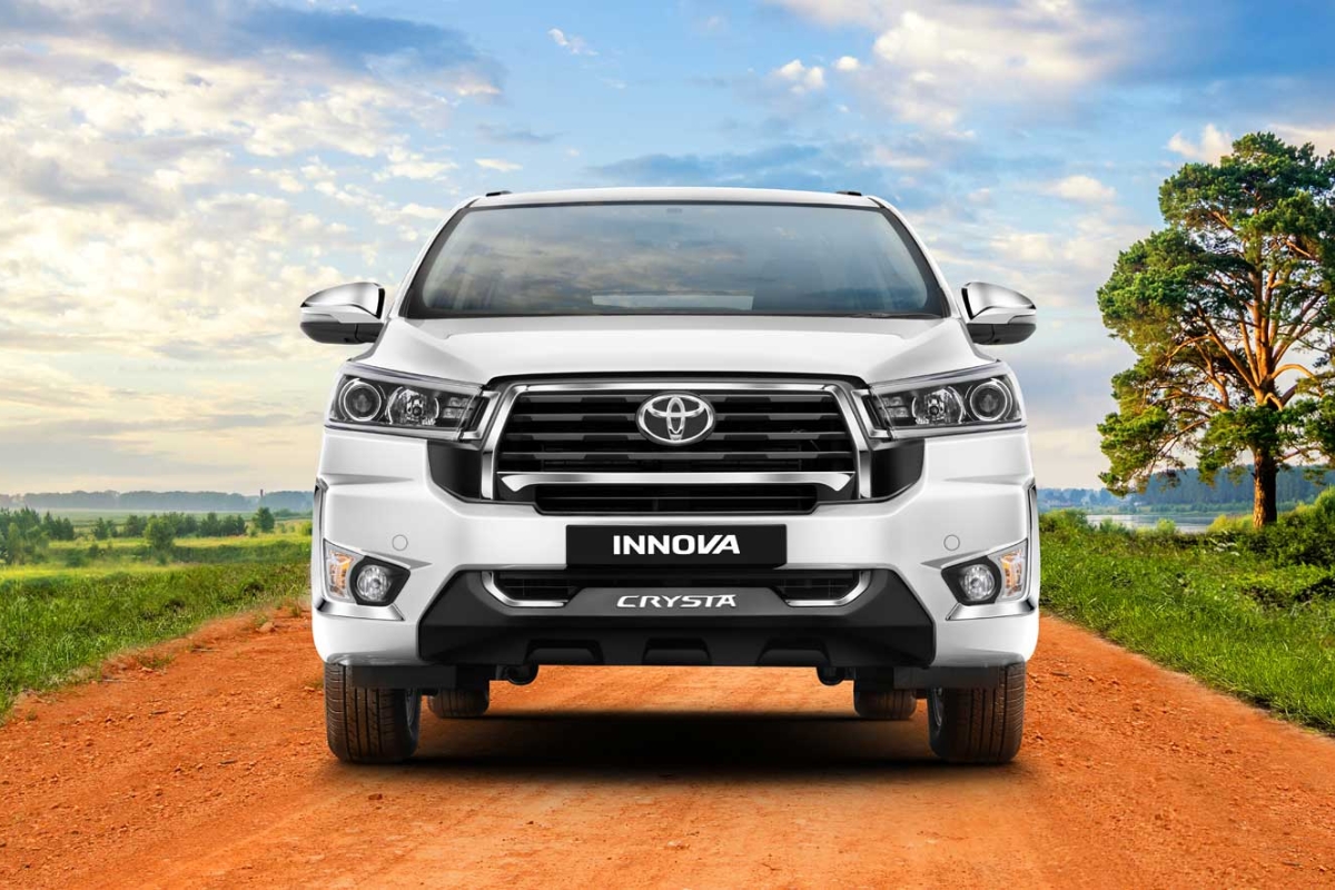 Toyota Innova 2025 ₹19.94 लाखांपासून सुरू होणारी प्रीमियम कुटुंब कार