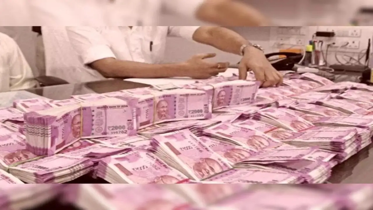 Income Tax Raid आणि 137% दंड घरी कैश ठेवण्याआधी हे टॅक्स दर नक्की जाणून घ्या