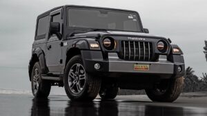 Mahindra Thar आकर्षक डिझाईन, शक्तिशाली 4x4 फीचर्स आणि फायदेशीर मायलेज