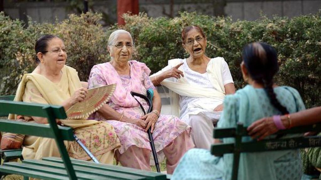 Senior Citizens साठी खास खुशखबर 1001 दिवसांच्या FD वर बंपर ब्याजाचा आनंद