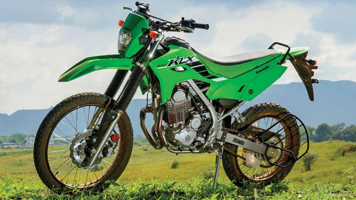 Kawasaki KLX 230 केवळ ₹5 लाखांपासून सुरू होणारी दमदार ऑफ-रोड बाइक