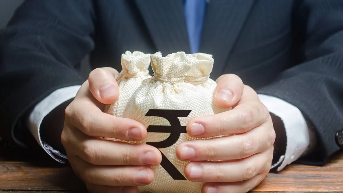 Gratuity Rule समजून घ्या 15 वर्षांच्या नोकरीसाठी ₹6,49,038 ची ग्रॅच्युइटी कशी मिळवायची