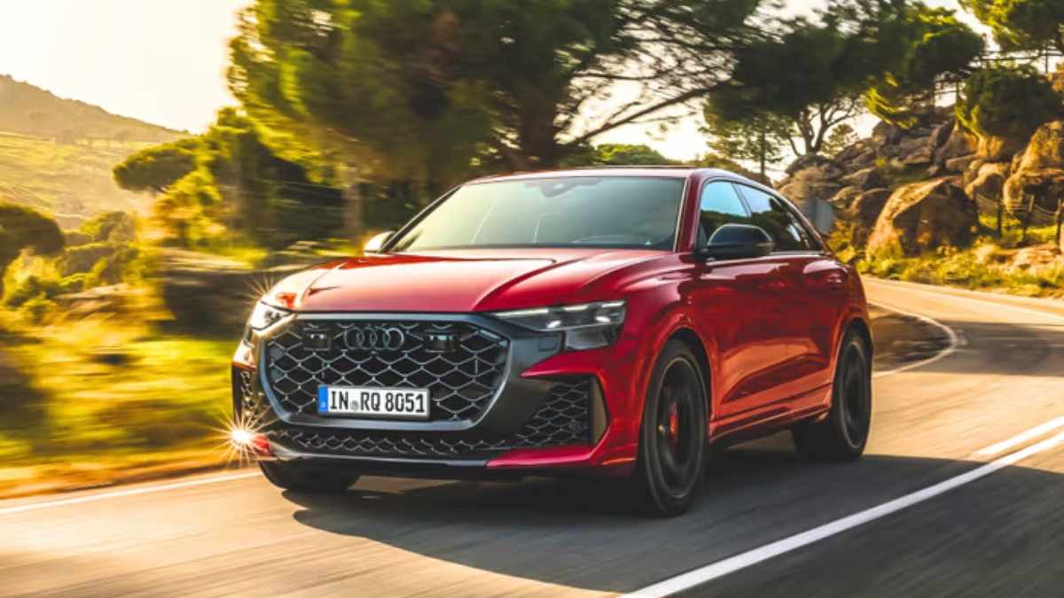 Audi RS Q8 ₹2.3 कोटींच्या किंमतीत 0-100km/h फक्त 3.8 सेकंदात ही SUV नव्हे, रॉकेट आहे