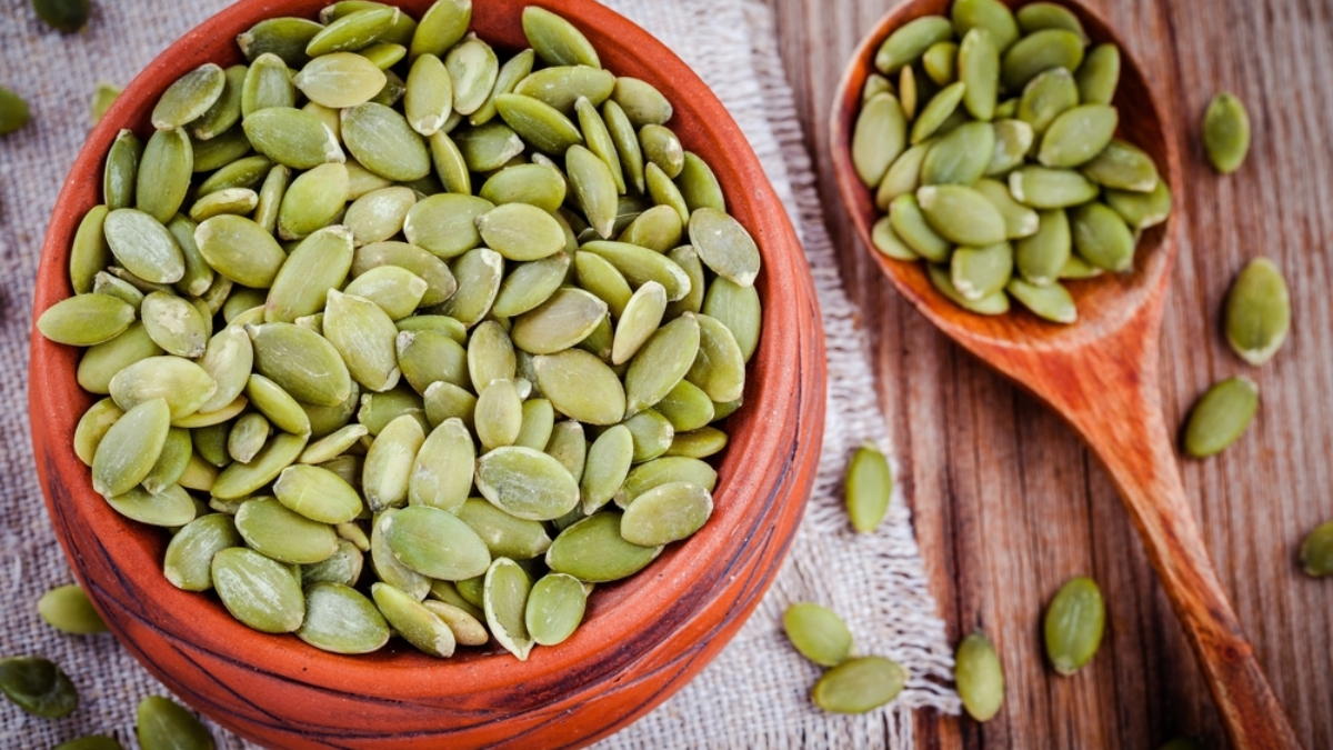 Pumpkin Seeds वजनावर नियंत्रण, पचन सुधारणा आणि रोगप्रतिकारशक्ती वाढवणारा मित्र