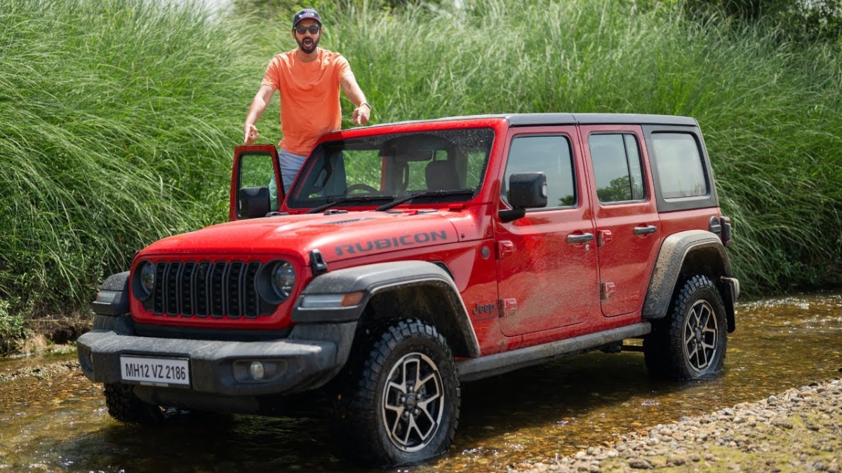Jeep Wrangler दमदार इंजिन, स्टाईलिश लूक आणि मायलेज ११ किमी/लिटर