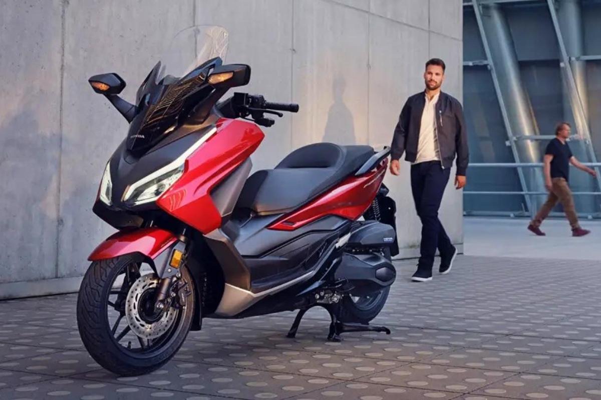 Honda Forza 350 ₹3,45,000 मध्ये मिळवा लक्झरी मायलेज आणि कम्फर्ट