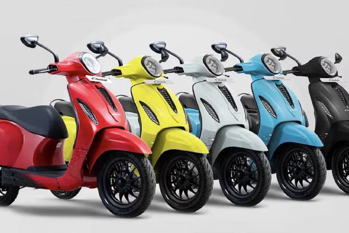 Bajaj Chetak 3501 ₹1.30 लाखांमध्ये रेट्रो स्टाईल स्मार्ट फीचर्स आणि इलेक्ट्रिक परफॉर्मन्स