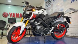 बेमिसाल फीचर्स और स्पोर्ट्स लुक के साथ रॉयल अंदाज मे एंट्री लेगा Yamaha MT 15, किफायती कीमत मे खरीदे