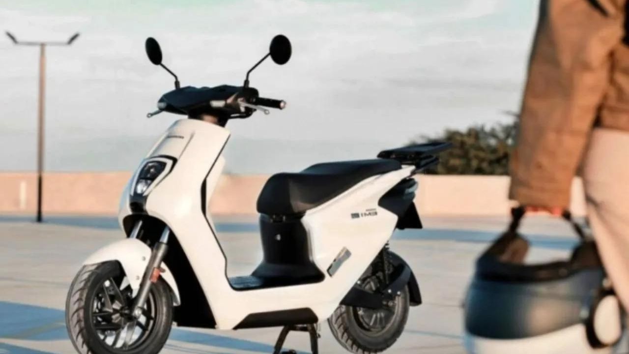 Gogoro 2 Electric Scooter