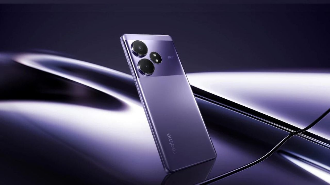 Realme GT 6T 5G phone