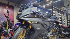 Pulsar और Honda जैसे मामूली बाइक को उखाड़ फेंका Yamaha का यह जबरदस्त फीचर्स वाला बाइक