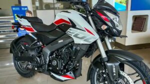 सबको अपनी औकात दिखाने, काफी कम कीमत में लांच हुई Bajaj Pulsar NS200 स्पोर्ट बाइक