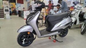 कातिलाना लुक के साथ लोगों के दिलों को घायल करने लॉन्च हुआ Honda Activa 5G स्कूटर, कीमत सिर्फ इतना