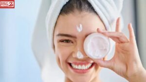 Skin Glow Tips: अब घर बैठे ही करे दूध जैसी गोरी त्वचा, आजमाए ये घरेलु नुस्खा