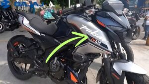 Apache का मार्केट खत्म करने कम कीमत और दमदार परफॉर्मेंस के साथ आई Bajaj Pulsar N125 बाइक