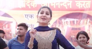 Sapna Chaudhary के बोल्ड ठुमकों ने मचाया धमाल हवा कसूती गाने पर डांस वीडियो हुआ वायरल