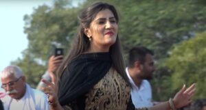 स्टेज पर Sapna Chaudhary की जबरदस्त परफॉर्मेंस वीडियो हुआ वायरल