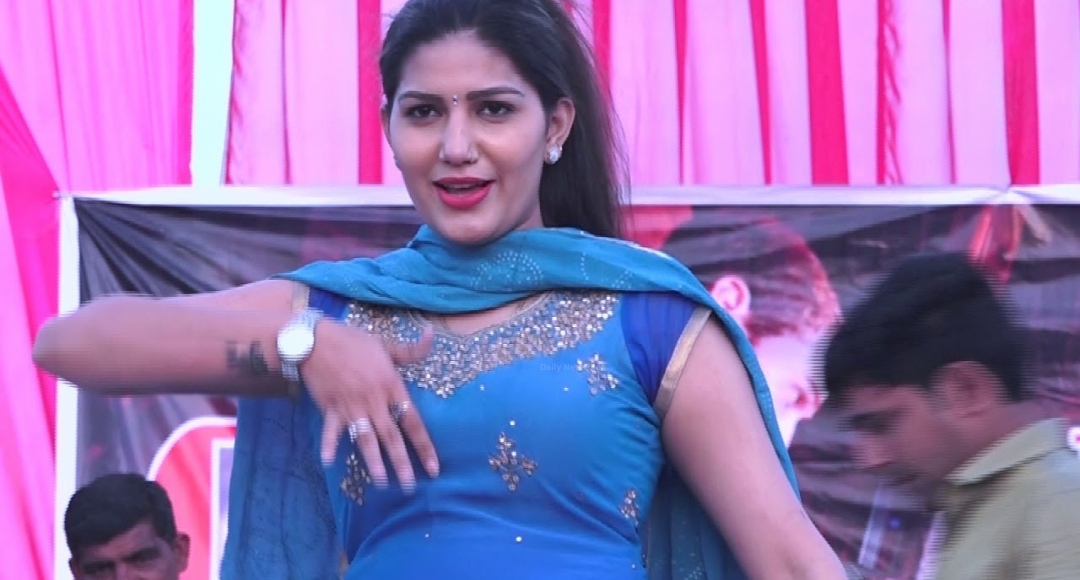 Sapna Chaudhary का जबरदस्त डांस साजन माने ले जा रे ने मचाया धमाल 1.7 करोड़ पार