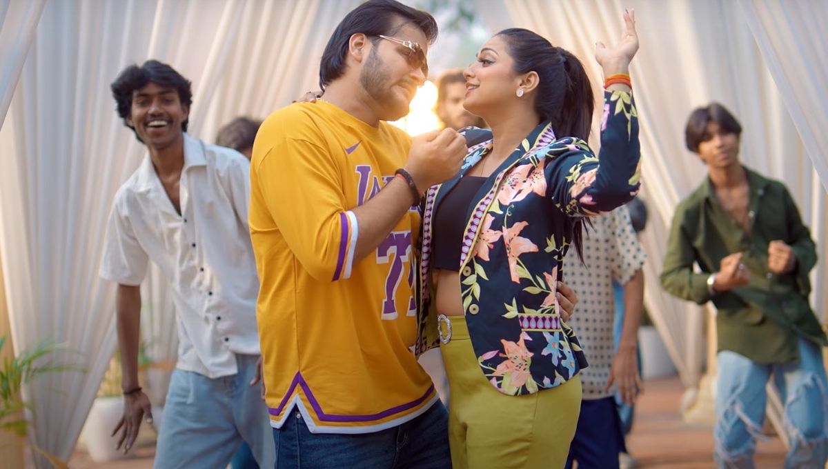 Bhojpuri Song: एक नई प्रेम कहानी 'I Love You फलानी' में Arvind Akela Kallu और Astha Singh की दिल छू लेने वाली जोड़ी
